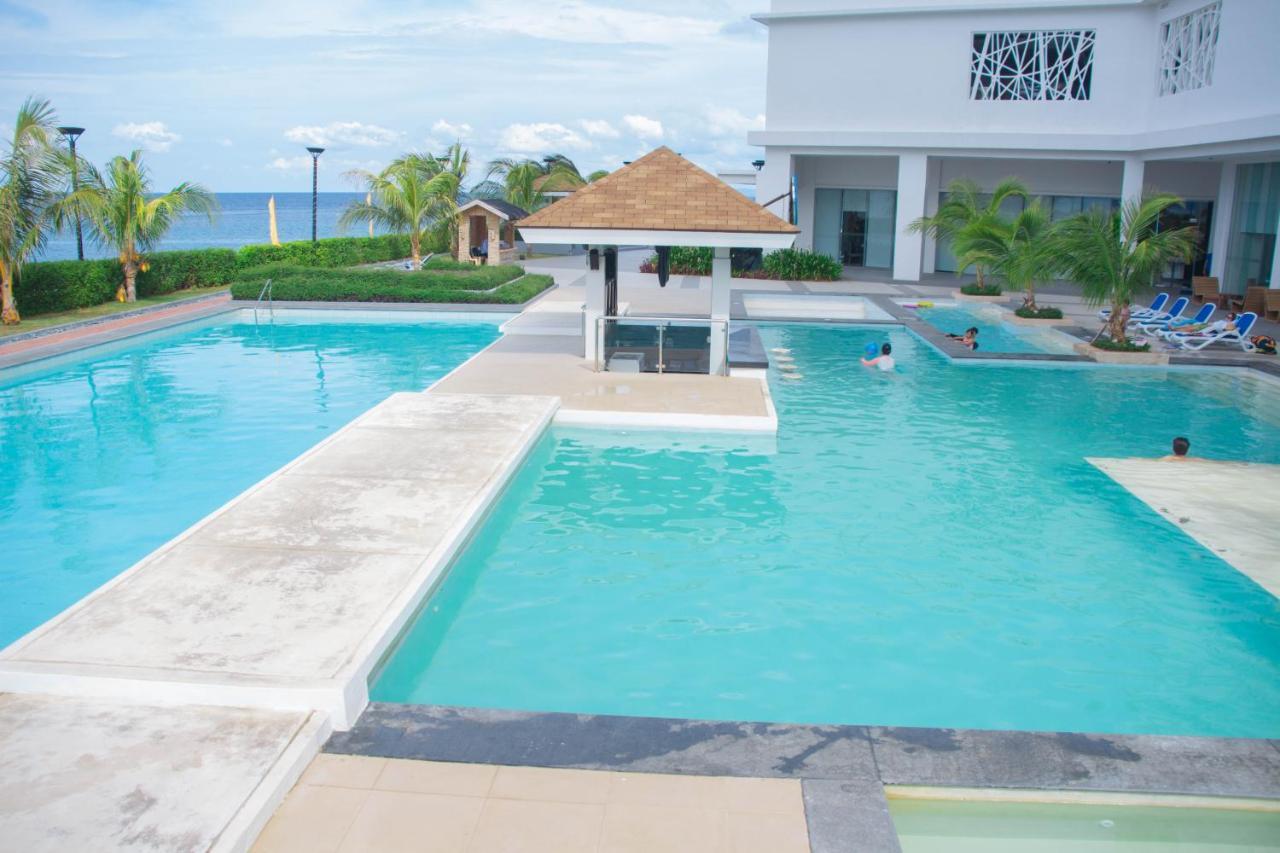 Villa Oceanfront At Arterra, Fast Wifi, Nflix, Kitchen -C à Île de Mactan Extérieur photo